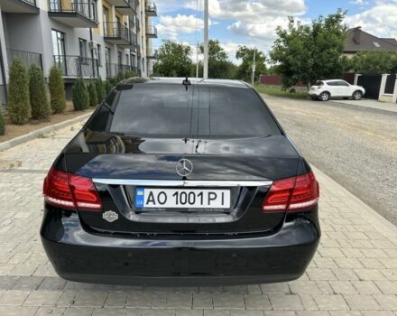 Черный Мерседес 220, объемом двигателя 2.1 л и пробегом 289 тыс. км за 15800 $, фото 7 на Automoto.ua
