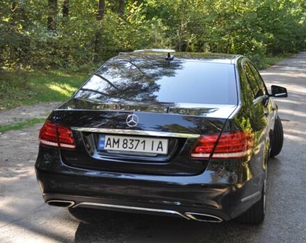 Черный Мерседес 220, объемом двигателя 2.1 л и пробегом 211 тыс. км за 19999 $, фото 21 на Automoto.ua