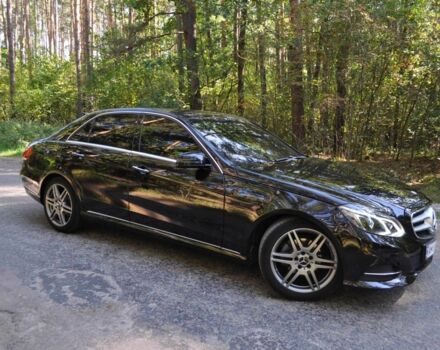 Черный Мерседес 220, объемом двигателя 2.1 л и пробегом 211 тыс. км за 19999 $, фото 20 на Automoto.ua