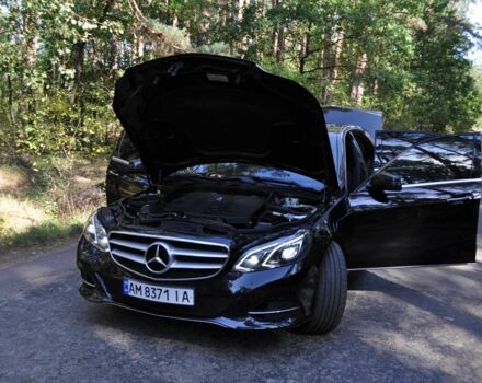 Черный Мерседес 220, объемом двигателя 2.1 л и пробегом 211 тыс. км за 19999 $, фото 16 на Automoto.ua