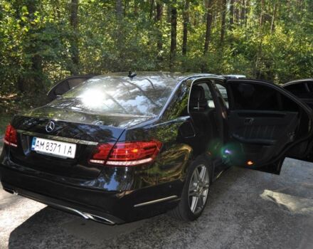 Черный Мерседес 220, объемом двигателя 2.1 л и пробегом 211 тыс. км за 19999 $, фото 8 на Automoto.ua