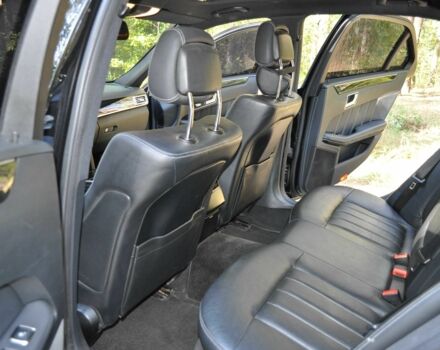 Черный Мерседес 220, объемом двигателя 2.1 л и пробегом 211 тыс. км за 19999 $, фото 10 на Automoto.ua