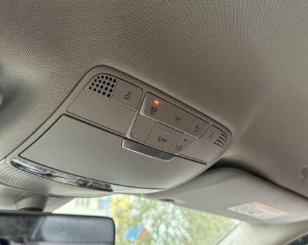 Чорний Мерседес 220, об'ємом двигуна 2 л та пробігом 94 тис. км за 32000 $, фото 6 на Automoto.ua