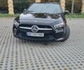 Черный Мерседес 220, объемом двигателя 2 л и пробегом 60 тыс. км за 22700 $, фото 1 на Automoto.ua