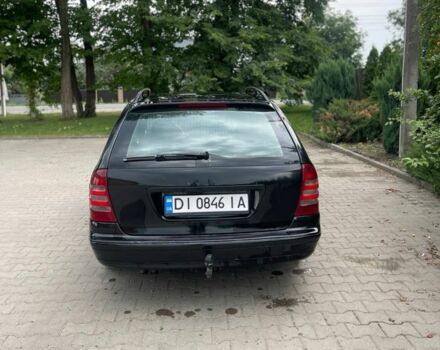 Черный Мерседес 220, объемом двигателя 2.2 л и пробегом 530 тыс. км за 4000 $, фото 2 на Automoto.ua