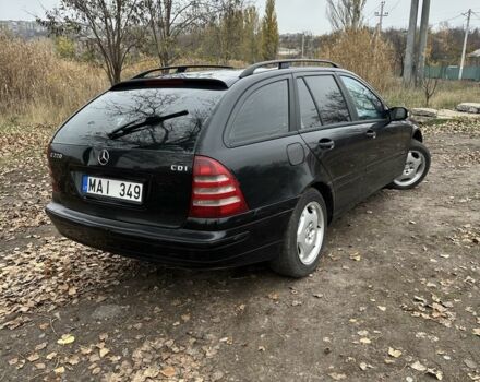 Черный Мерседес 220, объемом двигателя 2.2 л и пробегом 231 тыс. км за 2700 $, фото 2 на Automoto.ua