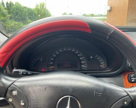 Черный Мерседес 220, объемом двигателя 2.2 л и пробегом 530 тыс. км за 4000 $, фото 7 на Automoto.ua