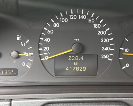 Чорний Мерседес 220, об'ємом двигуна 2.1 л та пробігом 417 тис. км за 6500 $, фото 18 на Automoto.ua