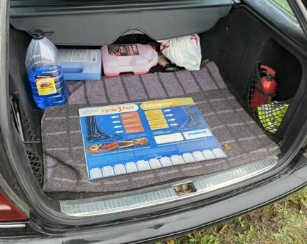 Черный Мерседес 220, объемом двигателя 2.2 л и пробегом 403 тыс. км за 2603 $, фото 12 на Automoto.ua