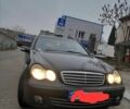 Чорний Мерседес 220, об'ємом двигуна 0 л та пробігом 298 тис. км за 2950 $, фото 1 на Automoto.ua