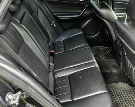 Черный Мерседес 220, объемом двигателя 2.1 л и пробегом 377 тыс. км за 5750 $, фото 5 на Automoto.ua