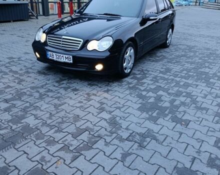 Черный Мерседес 220, объемом двигателя 2.1 л и пробегом 302 тыс. км за 3700 $, фото 7 на Automoto.ua