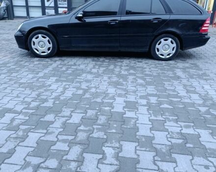 Черный Мерседес 220, объемом двигателя 2.1 л и пробегом 302 тыс. км за 3700 $, фото 6 на Automoto.ua