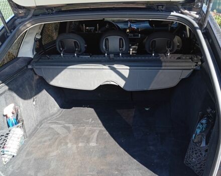 Черный Мерседес 220, объемом двигателя 2.1 л и пробегом 350 тыс. км за 6140 $, фото 3 на Automoto.ua