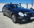 Черный Мерседес 220, объемом двигателя 3 л и пробегом 270 тыс. км за 8400 $, фото 1 на Automoto.ua