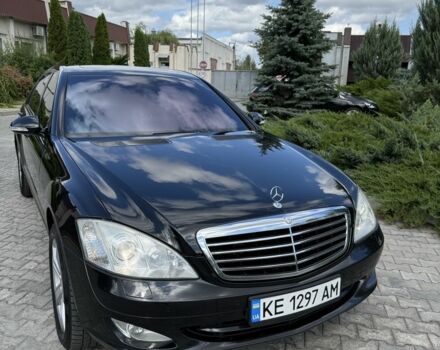 Чорний Мерседес 220, об'ємом двигуна 4.7 л та пробігом 156 тис. км за 9200 $, фото 2 на Automoto.ua