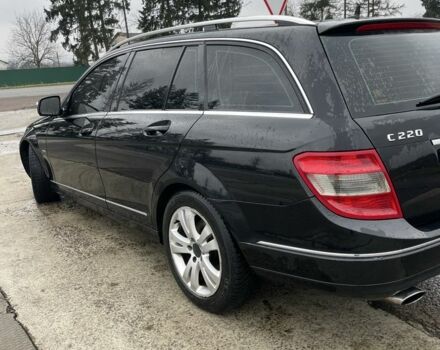 Черный Мерседес 220, объемом двигателя 0 л и пробегом 280 тыс. км за 7799 $, фото 5 на Automoto.ua