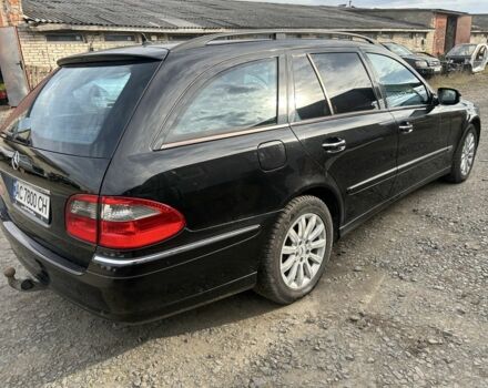 Черный Мерседес 220, объемом двигателя 2.1 л и пробегом 396 тыс. км за 8500 $, фото 4 на Automoto.ua