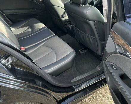 Черный Мерседес 220, объемом двигателя 2.1 л и пробегом 396 тыс. км за 8500 $, фото 16 на Automoto.ua