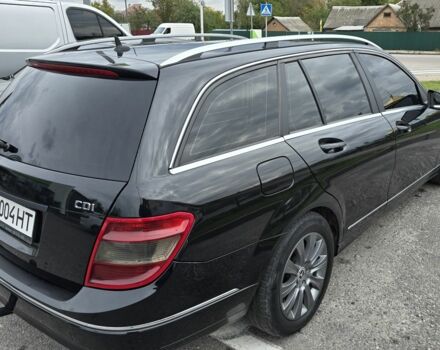 Черный Мерседес 220, объемом двигателя 2.2 л и пробегом 294 тыс. км за 7900 $, фото 1 на Automoto.ua