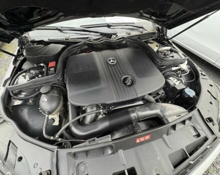 Чорний Мерседес 220, об'ємом двигуна 2.1 л та пробігом 280 тис. км за 10900 $, фото 1 на Automoto.ua