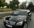 Чорний Мерседес 220, об'ємом двигуна 2.2 л та пробігом 400 тис. км за 5350 $, фото 1 на Automoto.ua