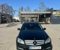 Чорний Мерседес 220, об'ємом двигуна 2.1 л та пробігом 385 тис. км за 8396 $, фото 1 на Automoto.ua