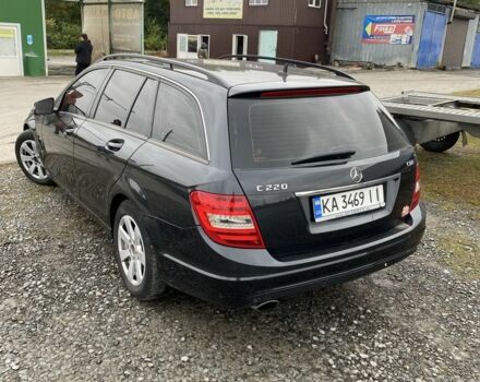 Мерседес 220 2011 в Староконстантинов на Automoto.ua Черный Мерседес 220, объемом двигателя 2.1 л и пробегом 300 тыс. км за 9900 $, фото 3 на Automoto.ua