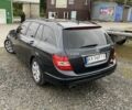 Мерседес 220 2011 в Староконстантинов на Automoto.ua Черный Мерседес 220, объемом двигателя 2.1 л и пробегом 300 тыс. км за 9900 $, фото 3 на Automoto.ua