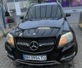 Чорний Мерседес 220, об'ємом двигуна 2.1 л та пробігом 217 тис. км за 13997 $, фото 1 на Automoto.ua