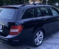 Черный Мерседес 220, объемом двигателя 2.2 л и пробегом 310 тыс. км за 9500 $, фото 3 на Automoto.ua