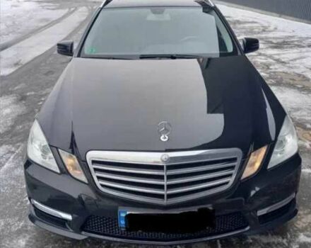 Чорний Мерседес 220, об'ємом двигуна 2.2 л та пробігом 403 тис. км за 9500 $, фото 6 на Automoto.ua