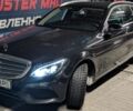 Чорний Мерседес 220, об'ємом двигуна 2.1 л та пробігом 158 тис. км за 17907 $, фото 1 на Automoto.ua