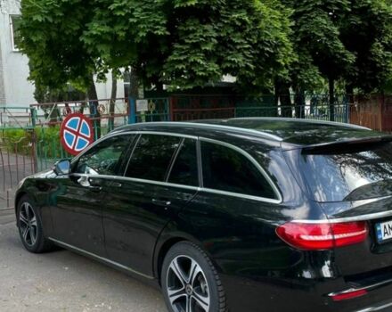 Черный Мерседес 220, объемом двигателя 2 л и пробегом 220 тыс. км за 21500 $, фото 14 на Automoto.ua