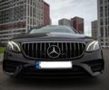 Черный Мерседес 220, объемом двигателя 2 л и пробегом 226 тыс. км за 20000 $, фото 2 на Automoto.ua