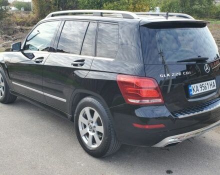 Черный Мерседес 220, объемом двигателя 2.1 л и пробегом 166 тыс. км за 19000 $, фото 3 на Automoto.ua