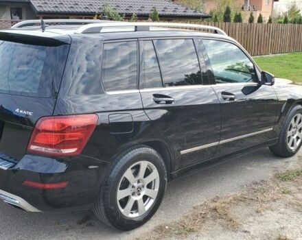 Черный Мерседес 220, объемом двигателя 2.1 л и пробегом 166 тыс. км за 19000 $, фото 4 на Automoto.ua