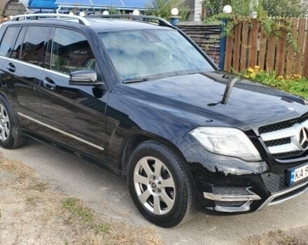 Черный Мерседес 220, объемом двигателя 2.1 л и пробегом 166 тыс. км за 19000 $, фото 1 на Automoto.ua