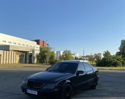 Черный Мерседес 220, объемом двигателя 3.2 л и пробегом 301 тыс. км за 5500 $, фото 1 на Automoto.ua