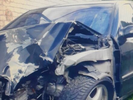 Мерседес 220 1999 у Мукачеве на Automoto.ua Чорний Мерседес 220, об'ємом двигуна 0 л та пробігом 200 тис. км за 1050 $, фото 1 на Automoto.ua