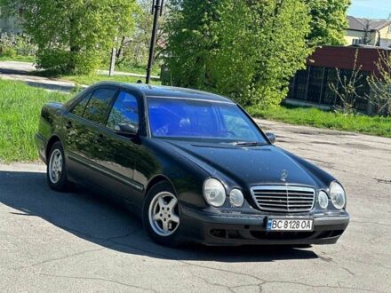 Мерседес 220 2000 у Жовкві на Automoto.ua Чорний Мерседес 220, об'ємом двигуна 2.1 л та пробігом 350 тис. км за 2850 $, фото 1 на Automoto.ua