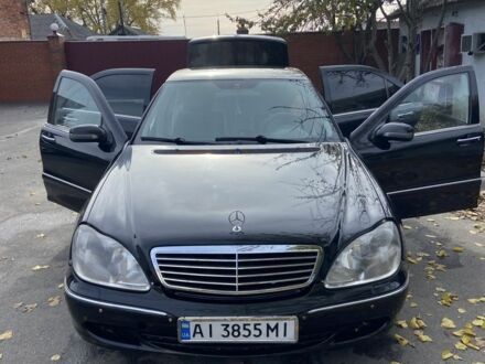 Черный Мерседес 220, объемом двигателя 3.2 л и пробегом 362 тыс. км за 5500 $, фото 1 на Automoto.ua