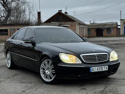 Чорний Мерседес 220, об'ємом двигуна 3.2 л та пробігом 500 тис. км за 7000 $, фото 1 на Automoto.ua