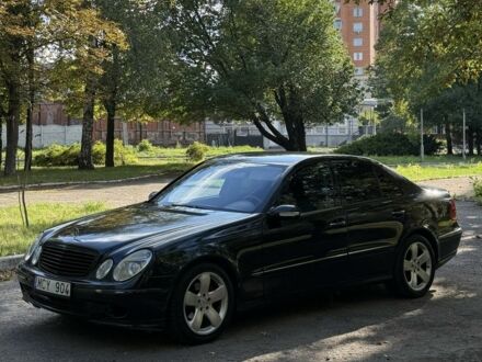 Мерседес 220 2003 в Славянске на Automoto.ua Черный Мерседес 220, объемом двигателя 2.7 л и пробегом 390 тыс. км за 5150 $, фото 1 на Automoto.ua
