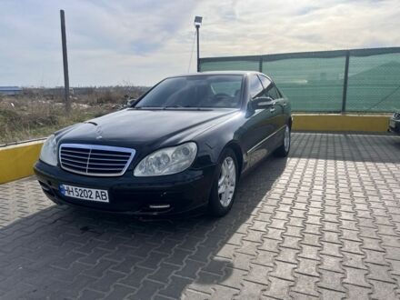 Мерседес 220 2004 у Одесі на Automoto.ua Чорний Мерседес 220, об'ємом двигуна 3.7 л та пробігом 300 тис. км за 6000 $, фото 1 на Automoto.ua