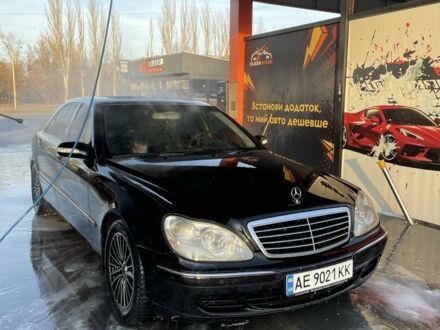 Мерседес 220 2004 у Петропавловке на Automoto.ua Чорний Мерседес 220, об'ємом двигуна 4 л та пробігом 370 тис. км за 6483 $, фото 1 на Automoto.ua