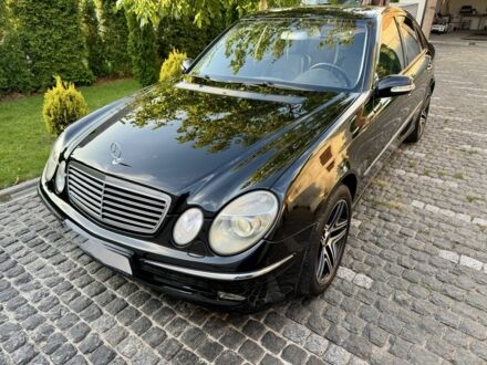 Чорний Мерседес 220, об'ємом двигуна 2.2 л та пробігом 280 тис. км за 7900 $, фото 1 на Automoto.ua