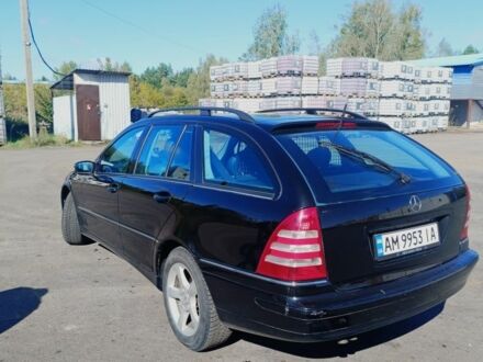 Мерседес 220 2006 в Коростене на Automoto.ua Черный Мерседес 220, объемом двигателя 2.1 л и пробегом 337 тыс. км за 6500 $, фото 1 на Automoto.ua
