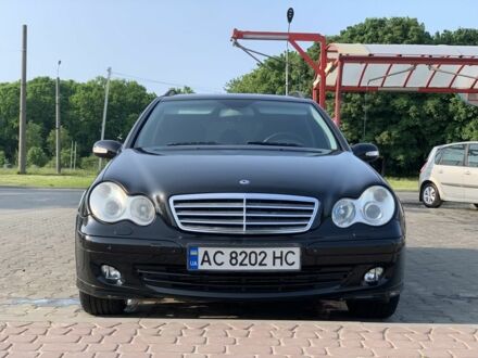 Мерседес 220 2007 у Луцьку на Automoto.ua Чорний Мерседес 220, об'ємом двигуна 2.1 л та пробігом 356 тис. км за 6800 $, фото 1 на Automoto.ua