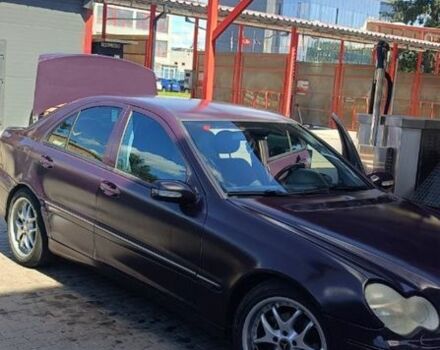 Фіолетовий Мерседес 220, об'ємом двигуна 2 л та пробігом 220 тис. км за 3500 $, фото 3 на Automoto.ua